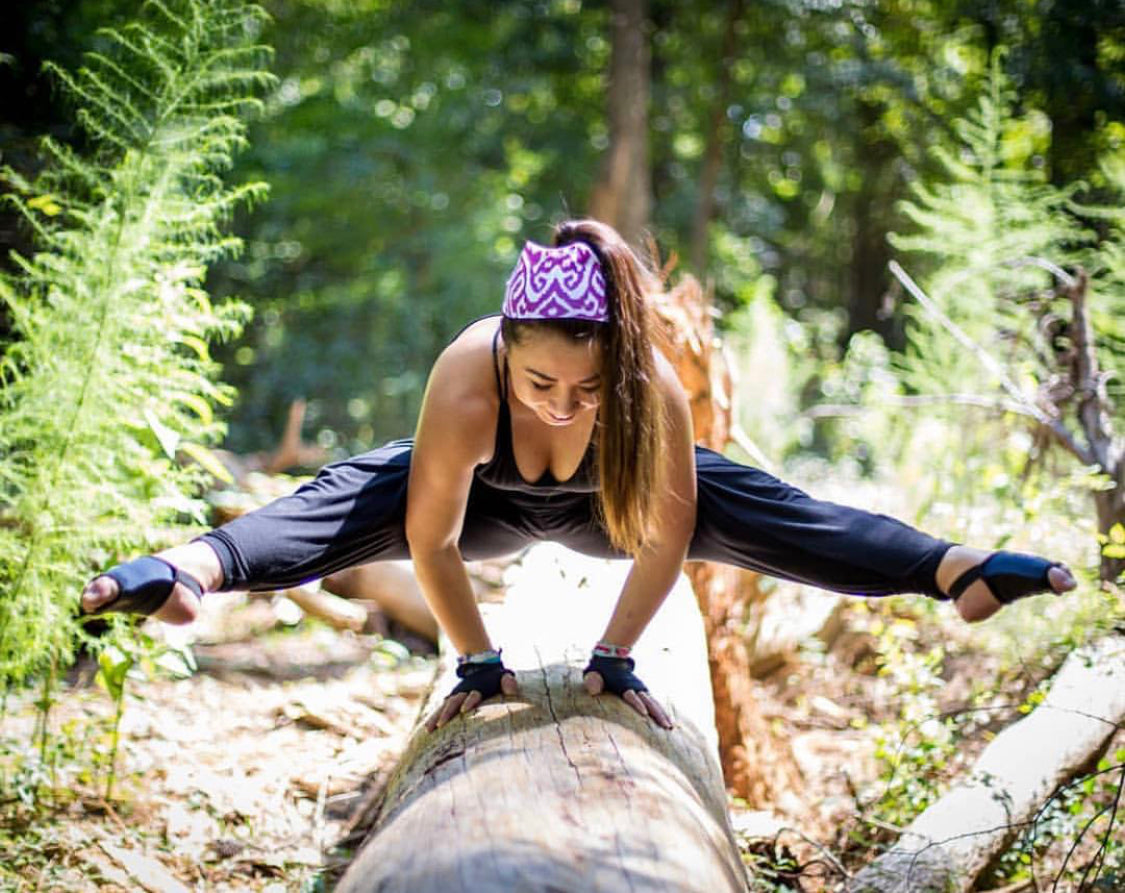 Benefits of Practicing Yoga While Traveling